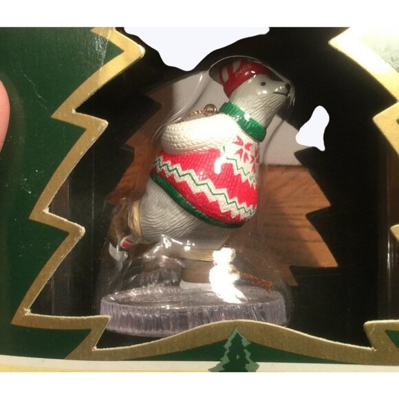 Coca-Cola Skating Polar Bear Ornament 1995 Collectible - Picture 3 of 7